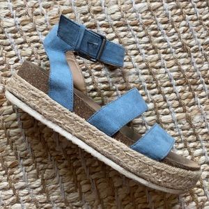 Light blue platform sandals!